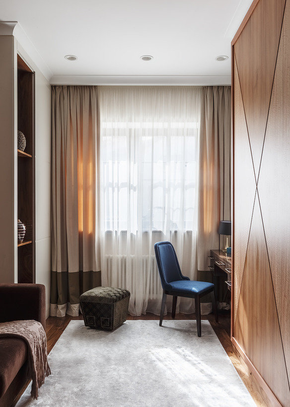 Фотография: Кабинет в стиле Современный, Классический, Эклектика, Минимализм, Проект недели, Подмосковье, Московская область, Таунхаус, Кирпичный дом, 4 и больше, Более 90 метров, Ектерина Реброва, Елена Поворова, Бюро Home Emotions, КП «Александровский» – фото на INMYROOM Фотография: Кабинет в стиле Современный, Классический, Эклектика, Минимализм, Проект недели, Подмосковье, Московская область, Таунхаус, Кирпичный дом, 4 и больше, Более 90 метров, Ектерина Реброва, Елена Поворова, Бюро Home Emotions, КП «Александровский» – фото на INMYROOM