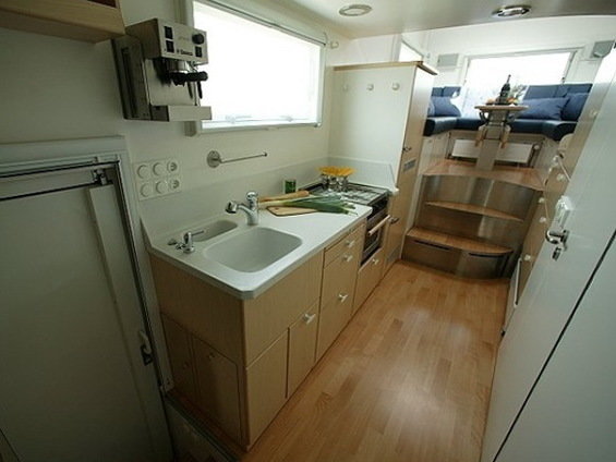 Фотография: Кухня и столовая в стиле Лофт, Современный, Декор интерьера, Дом, Дома и квартиры, Дом на колесах – фото на INMYROOM