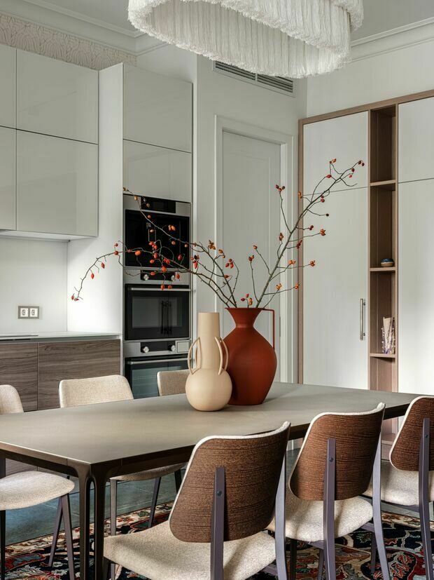 Фотография: Кухня и столовая в стиле Современный, Эклектика, Квартира, Проект дня, 4 и больше, Более 90 метров, Екатерина Митрошина, Анна Оробинская, Наталья Боник – фото на INMYROOM