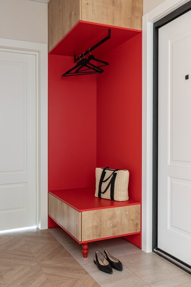 Фотография: Прихожая в стиле Скандинавский, Современный, Минимализм, Квартира, Проект дня, Москва, П-44, Панельный дом, 2 комнаты, 40-60 метров, Винтажный, Яна Гаевская – фото на INMYROOM