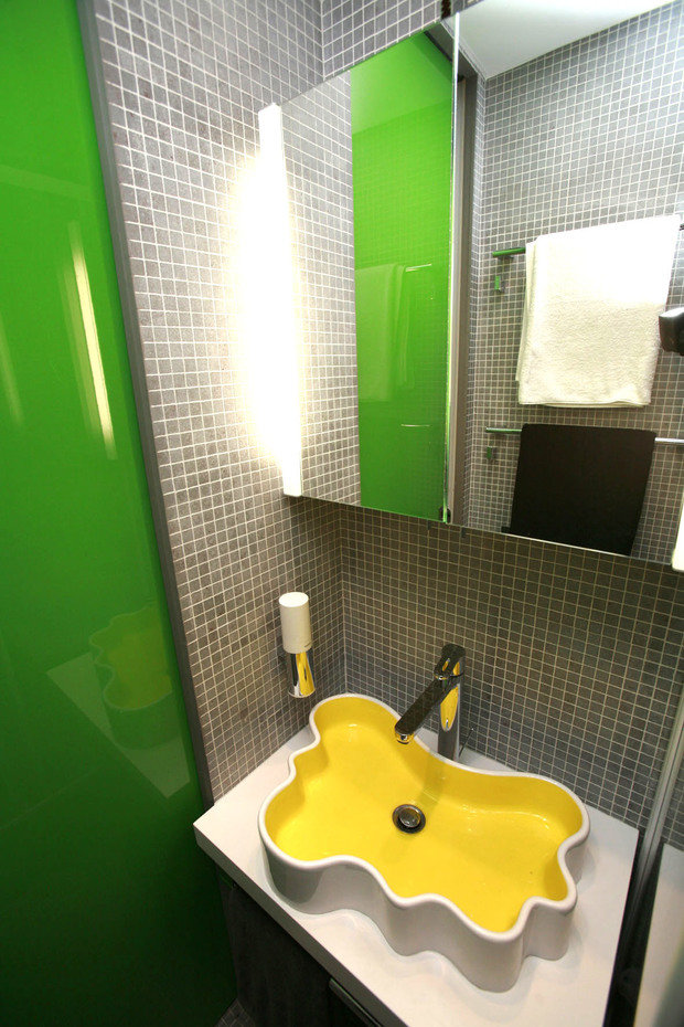 Фотография: Ванная в стиле Хай-тек, Квартира, Дома и квартиры, Перепланировка, Ремонт – фото на INMYROOM