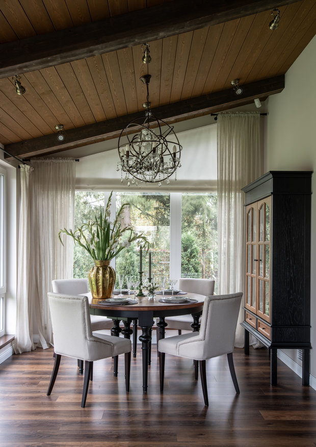 Фотография: Кухня и столовая в стиле Прованс и Кантри, Классический, Дом, Проект недели, Нахабино, 4 и больше, Более 90 метров, Вера Шеверденок, Roomba Interior – фото на INMYROOM