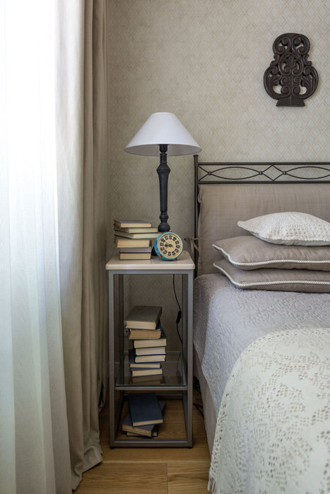 Фотография:  в стиле , Прованс и Кантри, Квартира, Россия, Du Bout Du Monde, Restoration Hardware, Проект дня, Бежевый, SLV, SELVA, NOVAMOBILI, Finex, Новая Москва, Jacob Delafon, UltraWood, Bandini, Tonin Casa, как оформить трешку, Smeg, Татьяна Иванова, Margaroli, Ragno, Berliner Messing Lampen, Twyford, «Интерьерная лавка», Caprigo, Supergres, Beсkers, Bernazzoli, Corian, Garofoli, «Европрестиж», Merten, Busnelli, Veneta Sedie, дизайн трешки в панельном доме, дизайн трешки в доме серии П-68, П-68 – фото на INMYROOM