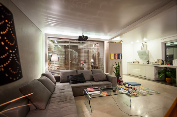 Фотография: Гостиная в стиле Современный, Хай-тек, Лофт, Скандинавский, Восточный, Квартира, Минимализм, Эко, напольное покрытие – фото на INMYROOM