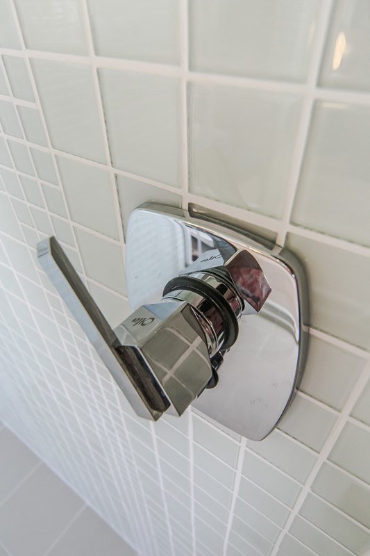 Фотография: Ванная в стиле , Интерьер комнат, Дача, Дачный ответ, Мансарда – фото на INMYROOM Фотография: Ванная в стиле , Интерьер комнат, Дача, Дачный ответ, Мансарда – фото на INMYROOM