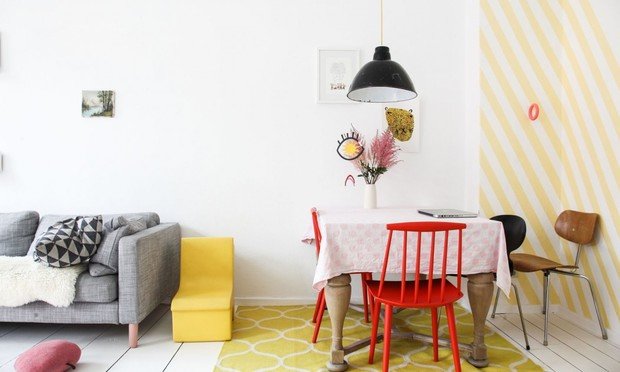 Фото из портфолио Интерьер с графическими линиями и яркими цветами – фотографии дизайна интерьеров на INMYROOM