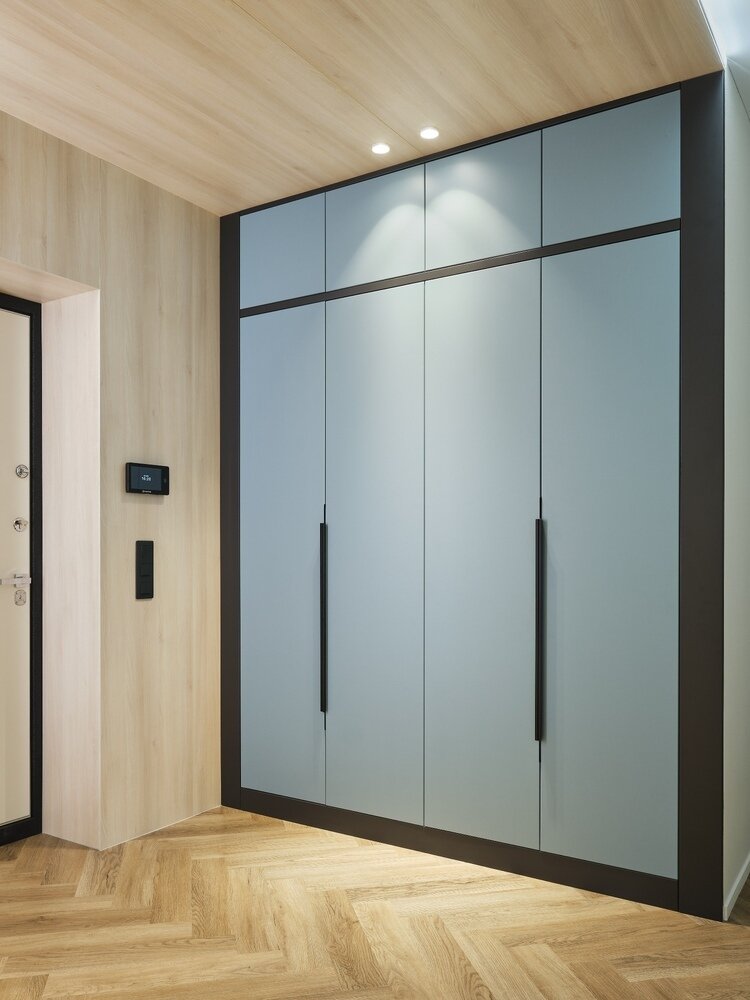 Фотография: Прихожая в стиле Современный, Квартира, Проект недели, Кирпичный дом, 3 комнаты, 60-90 метров, Тюмень, Interius – фото на INMYROOM Фотография: Прихожая в стиле Современный, Квартира, Проект недели, Кирпичный дом, 3 комнаты, 60-90 метров, Тюмень, Interius – фото на INMYROOM