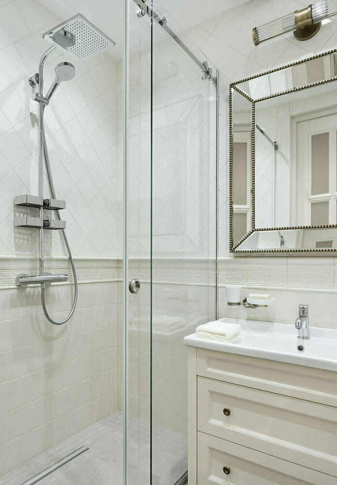 Фотография: в стиле , Ванная, Дизайн интерьера, Советы, санузел, как обустроить санузел, как оформить санузел, интерьер ванной, санузел в типовой квартире, как оформить маленький санузел, Алена Чмелева, типовой санузел – фото на INMYROOM