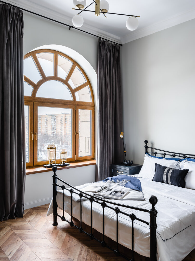 Фотография: Спальня в стиле Современный, Классический, Малогабаритная квартира, Квартира, Проект дня, Москва, 1 комната, до 40 метров, Студия интерьера «Дара», Анна Кудрина, Ирина Примак – фото на INMYROOM Фотография: Спальня в стиле Современный, Классический, Малогабаритная квартира, Квартира, Проект дня, Москва, 1 комната, до 40 метров, Студия интерьера «Дара», Анна Кудрина, Ирина Примак – фото на INMYROOM