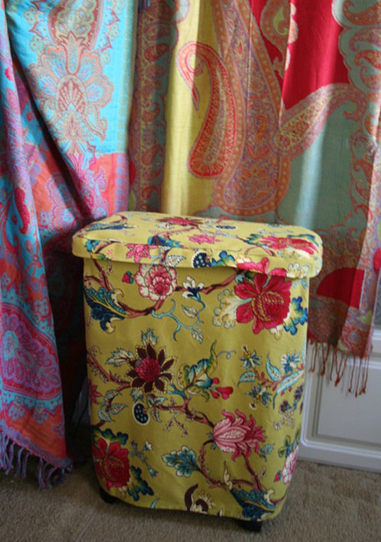 Фотография:  в стиле Современный, Восточный, Декор интерьера, Дом, Декор дома, Системы хранения, Шторы – фото на INMYROOM