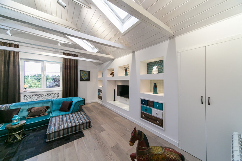 Фотография: Гостиная в стиле Прованс и Кантри, Скандинавский, Современный, Интерьер комнат, Дача, Дачный ответ, Мансарда – фото на INMYROOM Фотография: Гостиная в стиле Прованс и Кантри, Скандинавский, Современный, Интерьер комнат, Дача, Дачный ответ, Мансарда – фото на INMYROOM