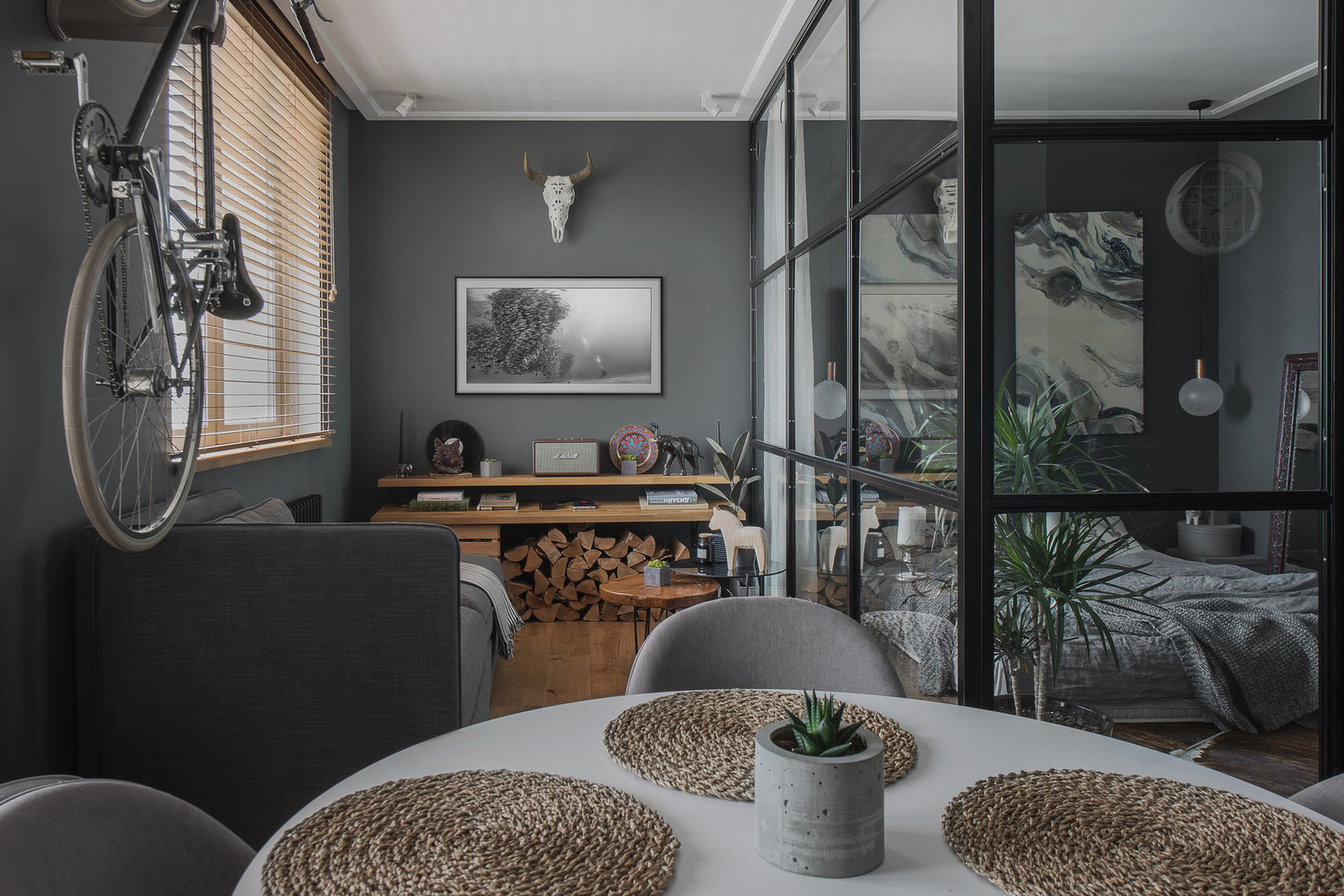 Фотография: Кухня и столовая в стиле Скандинавский, Современный, Гид, Марина Саркисян, камин в комнате, как сделать интерьер уютнее, уют дома, электрический камин в интерьере, камин для квартиры, BoomPlanner, Ира Носова, Александра Ермилова, Наталья Чувинова, Русклимат – фото на INMYROOM