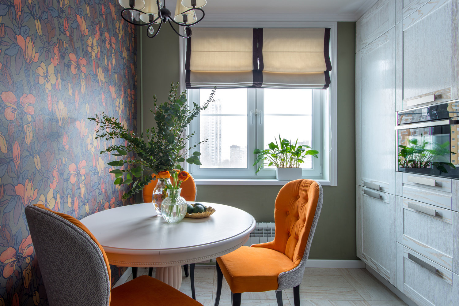 Фотография: Кухня и столовая в стиле Современный, Квартира, Проект недели, Москва, 2 комнаты, 40-60 метров, Людмила Данилевич – фото на INMYROOM Фотография: Кухня и столовая в стиле Современный, Квартира, Проект недели, Москва, 2 комнаты, 40-60 метров, Людмила Данилевич – фото на INMYROOM