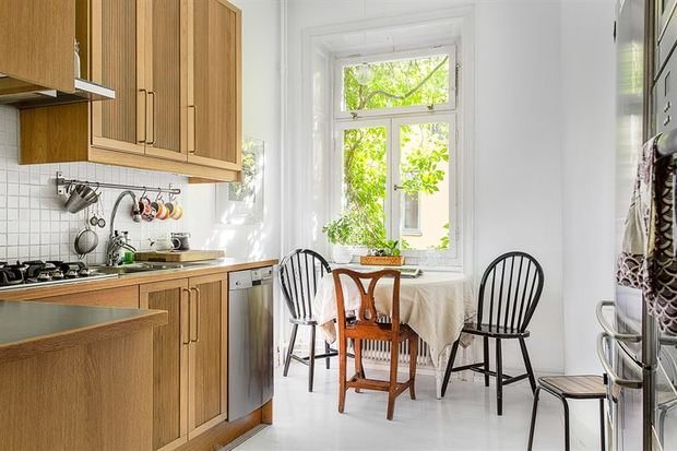 Фото из портфолио СВЕТЛАЯ КВАРТИРА С ЯРКИМИ АКЦЕНТАМИ ДЛЯ ЛЮБИТЕЛЯ КНИГ – фотографии дизайна интерьеров на INMYROOM