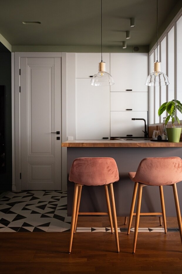 Фотография: Кухня и столовая в стиле Скандинавский, Современный, Эклектика, Минимализм, Квартира, Проект недели, Пермь, 2 комнаты, 40-60 метров, Яна Сушкова – фото на INMYROOM