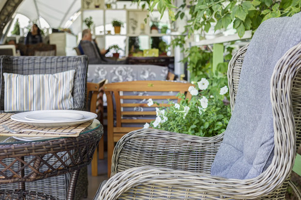 Фото из портфолио Кафе Delonix – фотографии дизайна интерьеров на INMYROOM