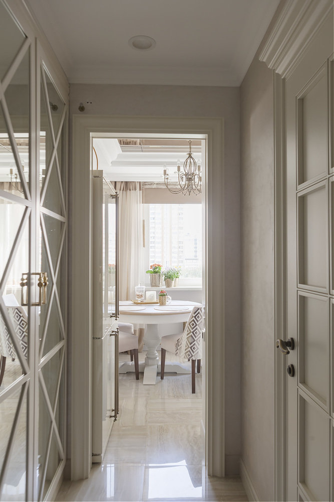 Фотография: Прихожая в стиле Классический, Современный, Квартира, Проект недели, Москва, Юрий Гришко, Панельный дом, 4 и больше, Более 90 метров, Елена Поворова, Бюро Home Emotions, Екатерина Реброва – фото на INMYROOM Фотография: Прихожая в стиле Классический, Современный, Квартира, Проект недели, Москва, Юрий Гришко, Панельный дом, 4 и больше, Более 90 метров, Елена Поворова, Бюро Home Emotions, Екатерина Реброва – фото на INMYROOM