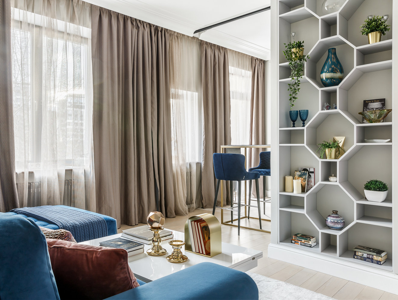 Фотография: Гостиная в стиле Современный, Классический, Квартира, Проект недели, Москва, Наталья Преображенская, Сталинка, 2 комнаты, 40-60 метров, ПРЕМИЯ INMYROOM – фото на INMYROOM Фотография: Гостиная в стиле Современный, Классический, Квартира, Проект недели, Москва, Наталья Преображенская, Сталинка, 2 комнаты, 40-60 метров, ПРЕМИЯ INMYROOM – фото на INMYROOM