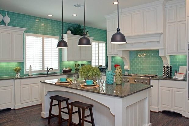 Фотография: Кухня и столовая в стиле Прованс и Кантри, Квартира, Мебель и свет, Советы – фото на INMYROOM