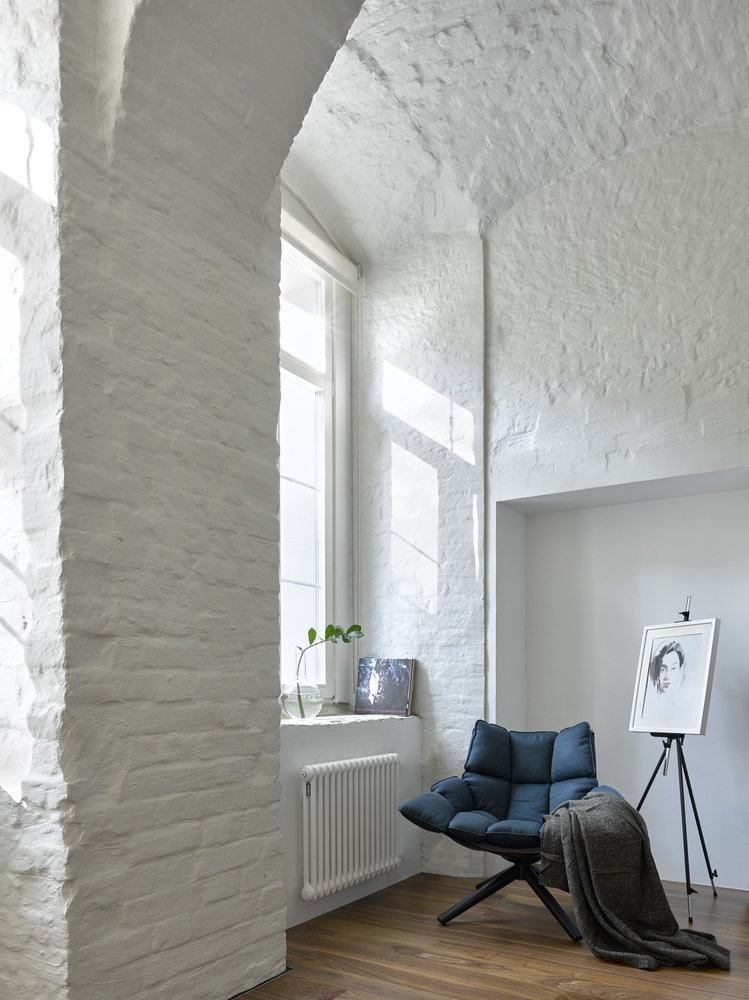 Фотография: Гостиная в стиле Лофт, Квартира, Минимализм, Проект недели, Москва, Старый фонд, 3 комнаты, 60-90 метров, Арсений Борисенко, za bor – фото на INMYROOM Фотография: Гостиная в стиле Лофт, Квартира, Минимализм, Проект недели, Москва, Старый фонд, 3 комнаты, 60-90 метров, Арсений Борисенко, za bor – фото на INMYROOM