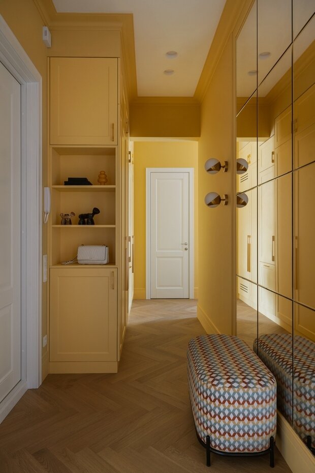 Фотография: Прихожая в стиле Современный, Квартира, Проект дня, Москва, Сталинка, Кирпичный дом, 2 комнаты, 60-90 метров, Анастасия Никулина – фото на INMYROOM