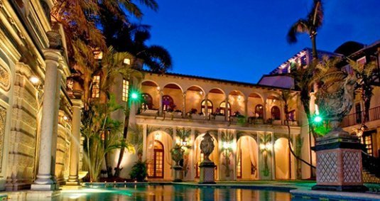 Фотография:  в стиле , Дома и квартиры, Интерьеры звезд – фото на INMYROOM