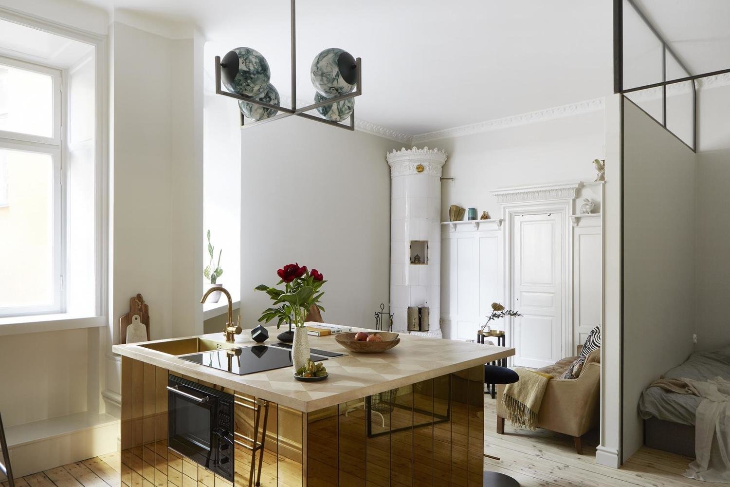 Фотография: Кухня и столовая в стиле Современный, Скандинавский, Декор интерьера, Малогабаритная квартира, Квартира, Студия, Швеция, Стокгольм – фото на INMYROOM Фотография: Кухня и столовая в стиле Современный, Скандинавский, Декор интерьера, Малогабаритная квартира, Квартира, Студия, Швеция, Стокгольм – фото на INMYROOM