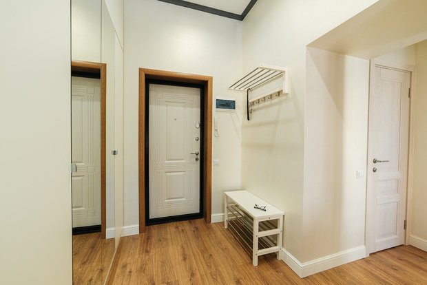 Фотография: Прихожая в стиле Минимализм, Лофт, Декор интерьера, Квартира, Кирпичный дом, 1 комната, до 40 метров, #каксэкономить, Псков, Екатерина Евдокимова – фото на INMYROOM