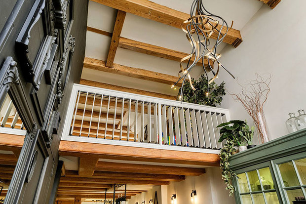 Фотография: Мебель и свет в стиле Эклектика, Лофт, Современный, Декор интерьера, Архитектура, Планировки, Белый, Бежевый, Более 90 метров – фото на INMYROOM