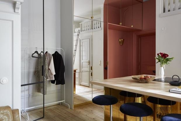 Фотография: Прихожая в стиле Эклектика, Скандинавский, Декор интерьера, Малогабаритная квартира, Квартира, Студия, Швеция, Стокгольм – фото на INMYROOM