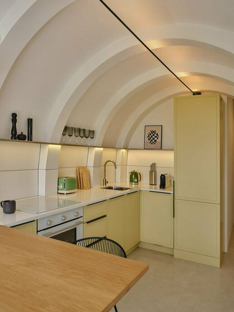 Фотография: в стиле , Кухня и столовая, Интерьер комнат, Дизайн интерьера, Советы, кухня-гостиная дизайн, как оформить интерьер кухни, интерьер кухни, эргономика кухни, организация системы хранения на кухне, кухня без шкафов, нестандартные решения для кухни – фото на INMYROOM Фотография: в стиле , Кухня и столовая, Интерьер комнат, Дизайн интерьера, Советы, кухня-гостиная дизайн, как оформить интерьер кухни, интерьер кухни, эргономика кухни, организация системы хранения на кухне, кухня без шкафов, нестандартные решения для кухни – фото на INMYROOM