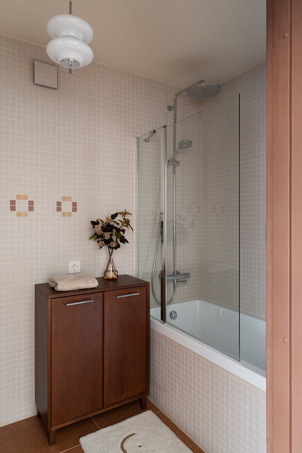 Фотография: Ванная в стиле Современный, Квартира, Проект дня, Санкт-Петербург, Кирпичный дом, 2 комнаты, Более 90 метров, Эксклюзивные проекты, Мария Онучина, Иван Миняев, эклектика с элементами винтажа – фото на INMYROOM