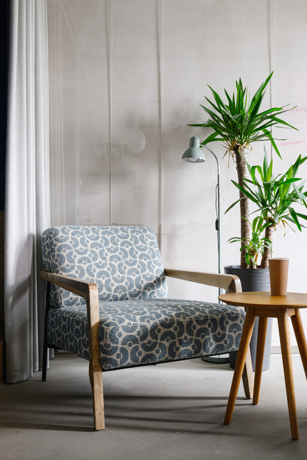 Фотография: Гостиная в стиле Лофт, Современный, Квартира, Проект дня, Новосибирск, 2 комнаты, 40-60 метров, Анастасия Каширская, современный с элементами минимализма и лофта – фото на INMYROOM