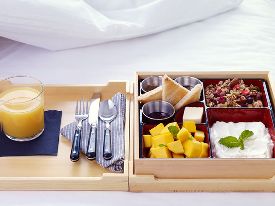 Фотография: Спальня в стиле Современный, Дома и квартиры, Городские места – фото на INMYROOM