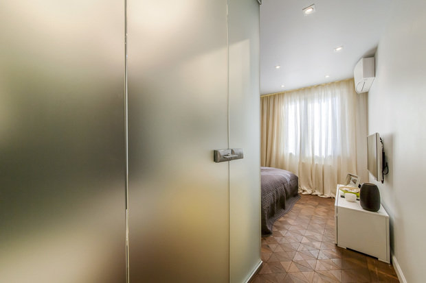 Фото из портфолио Спальня со стеклянным кубом – фотографии дизайна интерьеров на INMYROOM