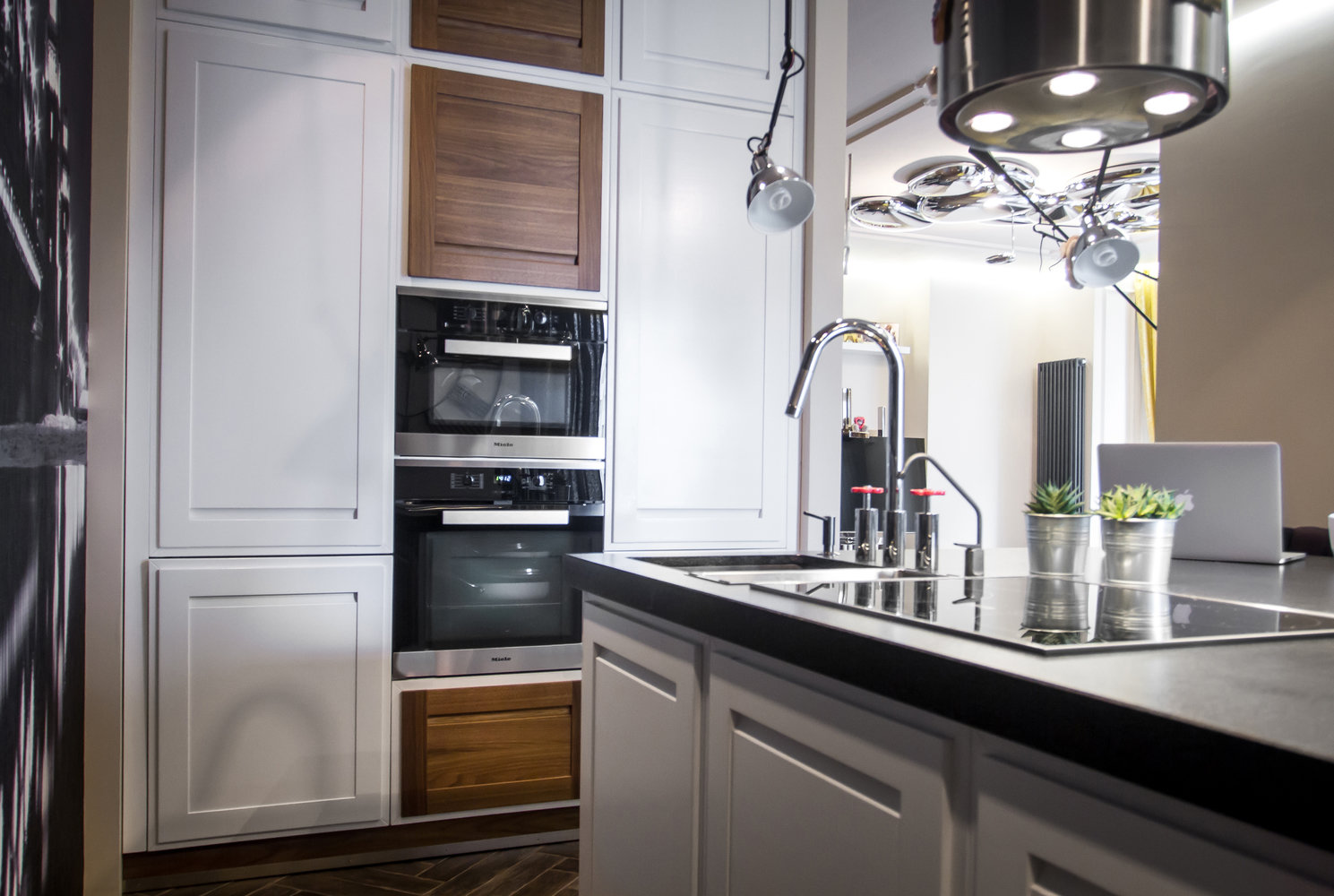 Фотография: Кухня и столовая в стиле Лофт, Современный, Эклектика, Квартира, Россия, Планировки, Аксессуары, Artemide, Axo Light, Eichholtz, Miele, Мебель и свет, Белый, Перепланировка, Зеленый, Бежевый, Желтый, Синий, Коричневый, Санкт-Петербург, ИКЕА, FLOS, Derufa, Artflex, Lottocento, Макс Жуков, ToTaste – фото на INMYROOM Фотография: Кухня и столовая в стиле Лофт, Современный, Эклектика, Квартира, Россия, Планировки, Аксессуары, Artemide, Axo Light, Eichholtz, Miele, Мебель и свет, Белый, Перепланировка, Зеленый, Бежевый, Желтый, Синий, Коричневый, Санкт-Петербург, ИКЕА, FLOS, Derufa, Artflex, Lottocento, Макс Жуков, ToTaste – фото на INMYROOM