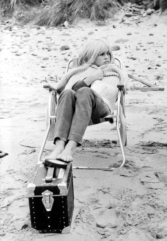 Во время съемок фильма «Две недели в сентябре» Во время съемок фильма «Две недели в сентябре»