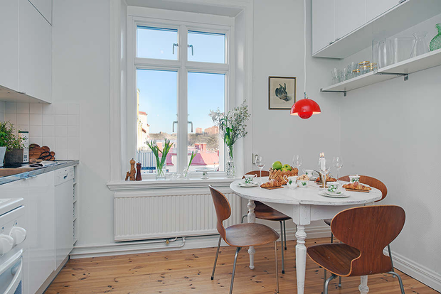 Фотография: Кухня и столовая в стиле Скандинавский, Малогабаритная квартира, Квартира, Дома и квартиры – фото на INMYROOM