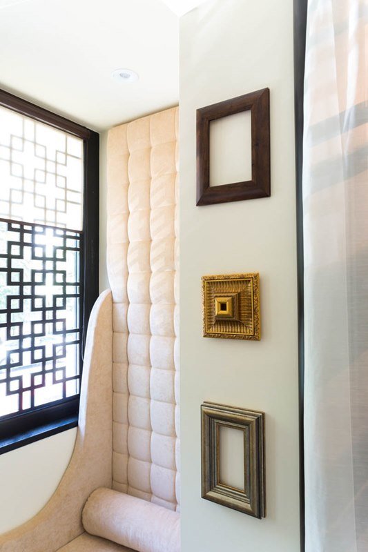 Фотография: Декор в стиле Современный, Восточный, Спальня, Декор интерьера, Интерьер комнат, Баухауз – фото на INMYROOM Фотография: Декор в стиле Современный, Восточный, Спальня, Декор интерьера, Интерьер комнат, Баухауз – фото на INMYROOM