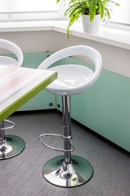 Фотография: Кухня и столовая в стиле Современный, Хай-тек – фото на INMYROOM