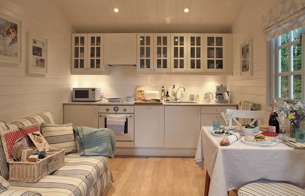 Фотография: Кухня и столовая в стиле Прованс и Кантри, Дом, Дома и квартиры, Дача, Шебби-шик – фото на INMYROOM