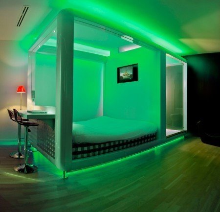 Фотография: Спальня в стиле Хай-тек, Дома и квартиры, Городские места, Отель, Амстердам – фото на INMYROOM