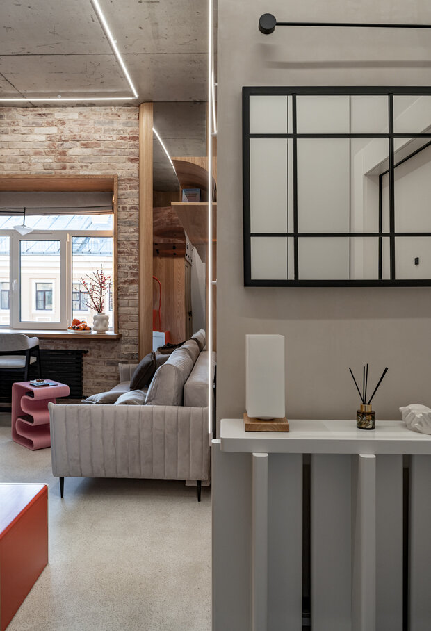 Фотография: Прихожая в стиле Лофт, Современный, Эклектика, Малогабаритная квартира, Квартира, Студия, Проект дня, Санкт-Петербург, Сталинка, до 40 метров, современный с элементами лофта, Светлана Горянина – фото на INMYROOM