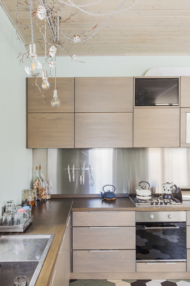 Фотография: Кухня и столовая в стиле Современный, Эко, Гид, Инна Величко, Лидия Большакова, Дарья Назаренко, Юлия Чернова, Марина Сирко, как оформить кухонный фартук, OM Design, Юлия Веселова, Дарья Василькова, Юлия Калеми, Татьяна Казанцева, May Design, Юлия Суханова, Studio 8, Алина Ануфриева, Ника Русанова, Наталья Краснобородько, SODA Homedecor, Юлия Шмидт, Александра Таранова, Катерина Шихова, Виктория Иванова, Татьяна Минина, Татьяна Лейтан, Елена Лошкина, Ярослав Лошкин, Lab21Studio, Ольга Рудакова, Анна Добровольская, K-Studio Interior Design, Line Design Studio, Людмила Данилевич – фото на INMYROOM