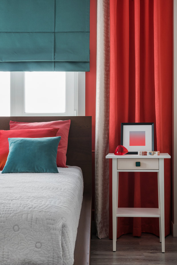 Фотография: Спальня в стиле Современный, Квартира, Проект недели, Новосибирск, 2 комнаты, 40-60 метров, 60-90 метров, Анна Марковина – фото на INMYROOM