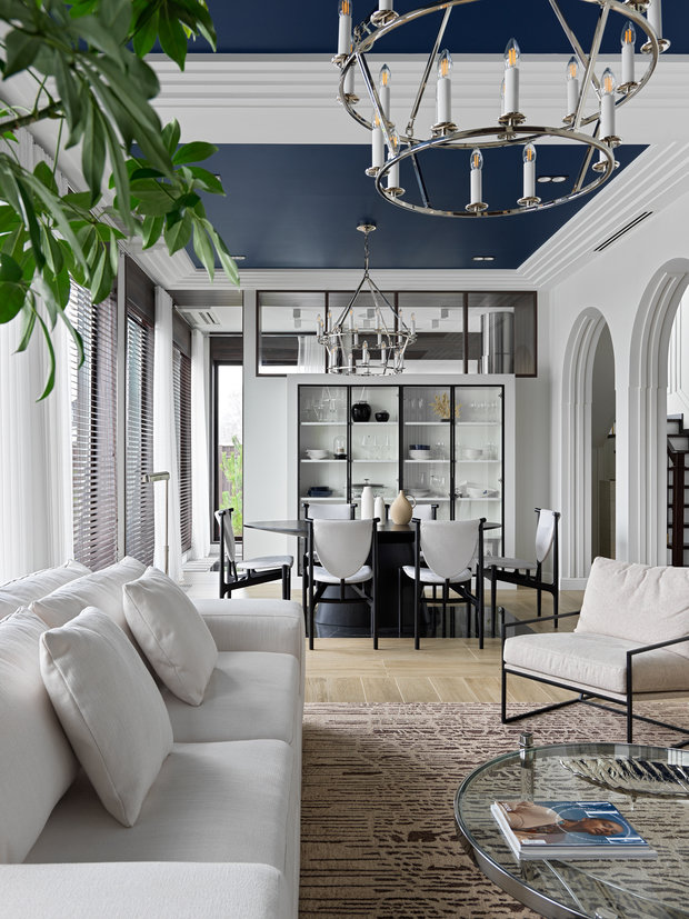 Фотография: Кухня и столовая в стиле Классический, Современный, Дом, Проект дня, Дом и дача, 4 и больше, Более 90 метров, TaupeHome, Павловск – фото на INMYROOM