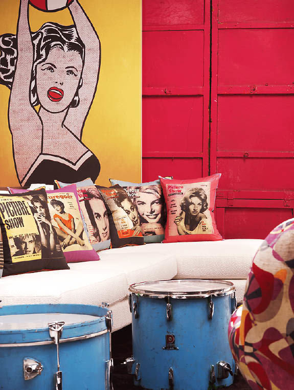 Фотография: Гостиная в стиле Эклектика, Дизайн интерьера, Цвет в интерьере, Советы, Поп-арт – фото на INMYROOM