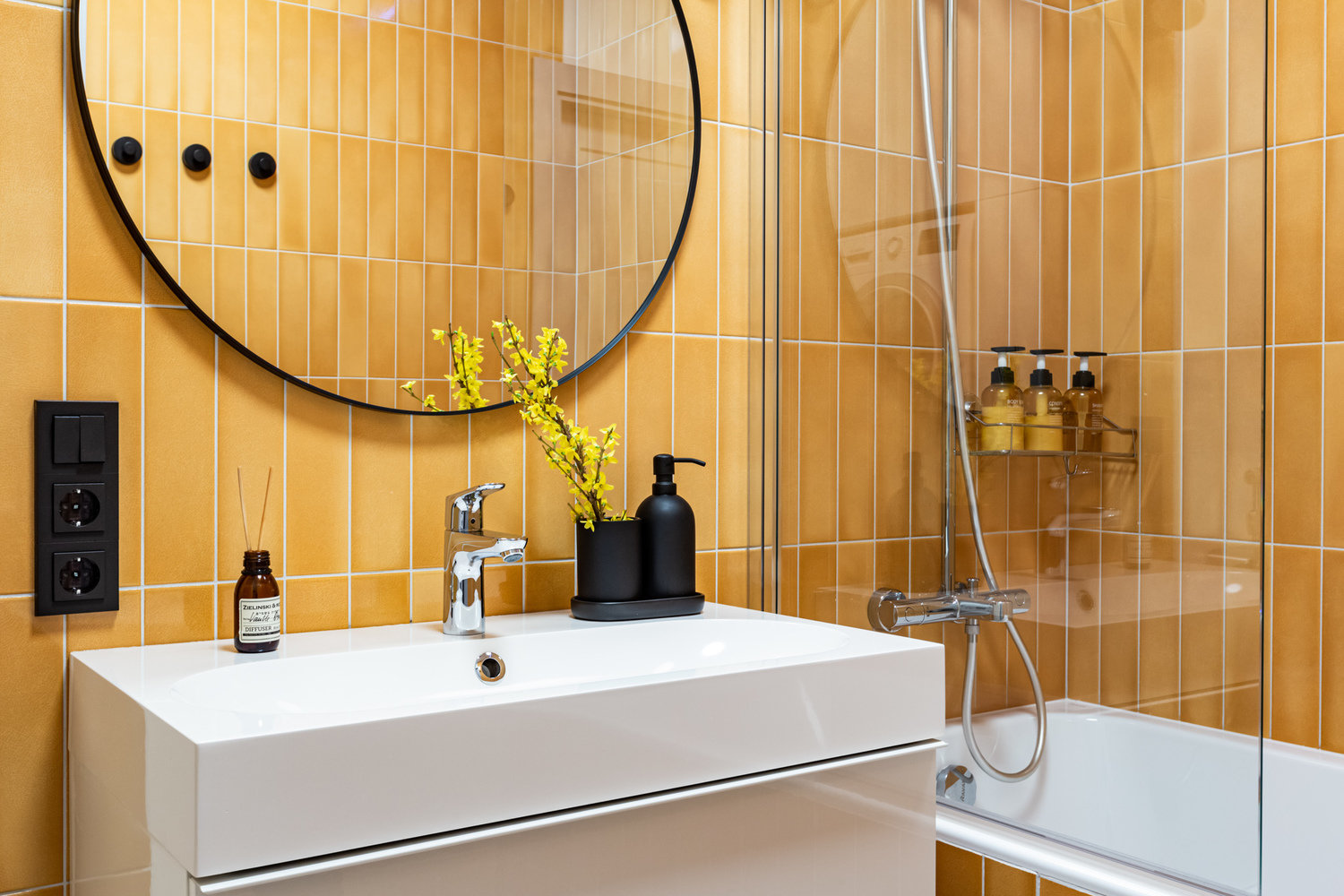 Фотография: Ванная в стиле Современный, Проект недели, Санкт-Петербург, 3 комнаты, Более 90 метров, Анастасия Заркуа – фото на INMYROOM Фотография: Ванная в стиле Современный, Проект недели, Санкт-Петербург, 3 комнаты, Более 90 метров, Анастасия Заркуа – фото на INMYROOM