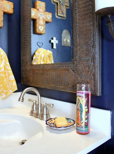 Фотография: Ванная в стиле Прованс и Кантри, Декор интерьера, Малогабаритная квартира, Интерьер комнат – фото на INMYROOM