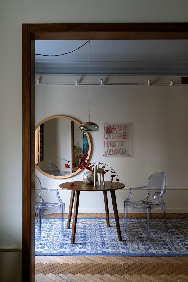 Фотография: Кухня и столовая в стиле Современный, Квартира, Проект дня, Сталинка, 3 комнаты, 40-60 метров, фото интерьера, дизайн интерьера фото, эклектика с элементами винтажа – фото на INMYROOM